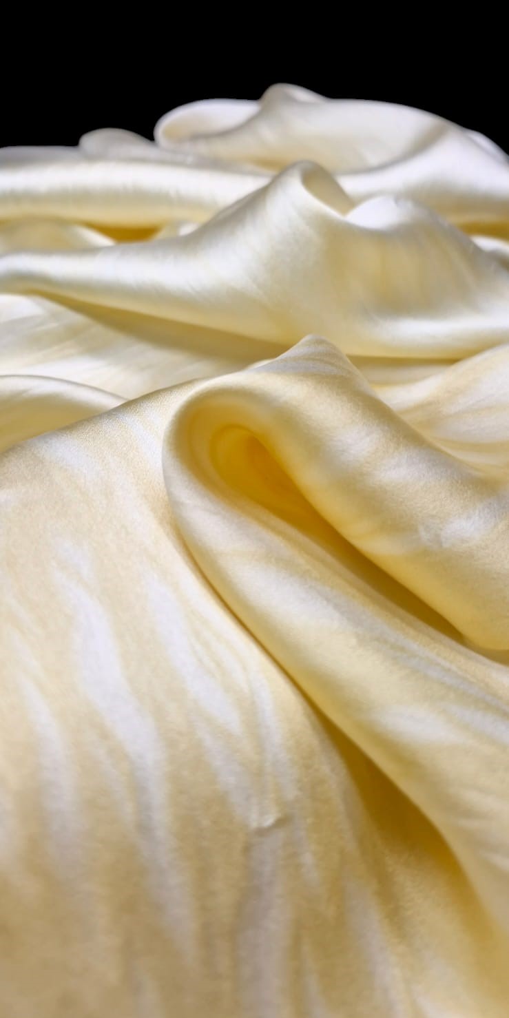 Natural%20Dyed%20100%%20Silk%20Satin%20Fabric%20(140x30%20cm)