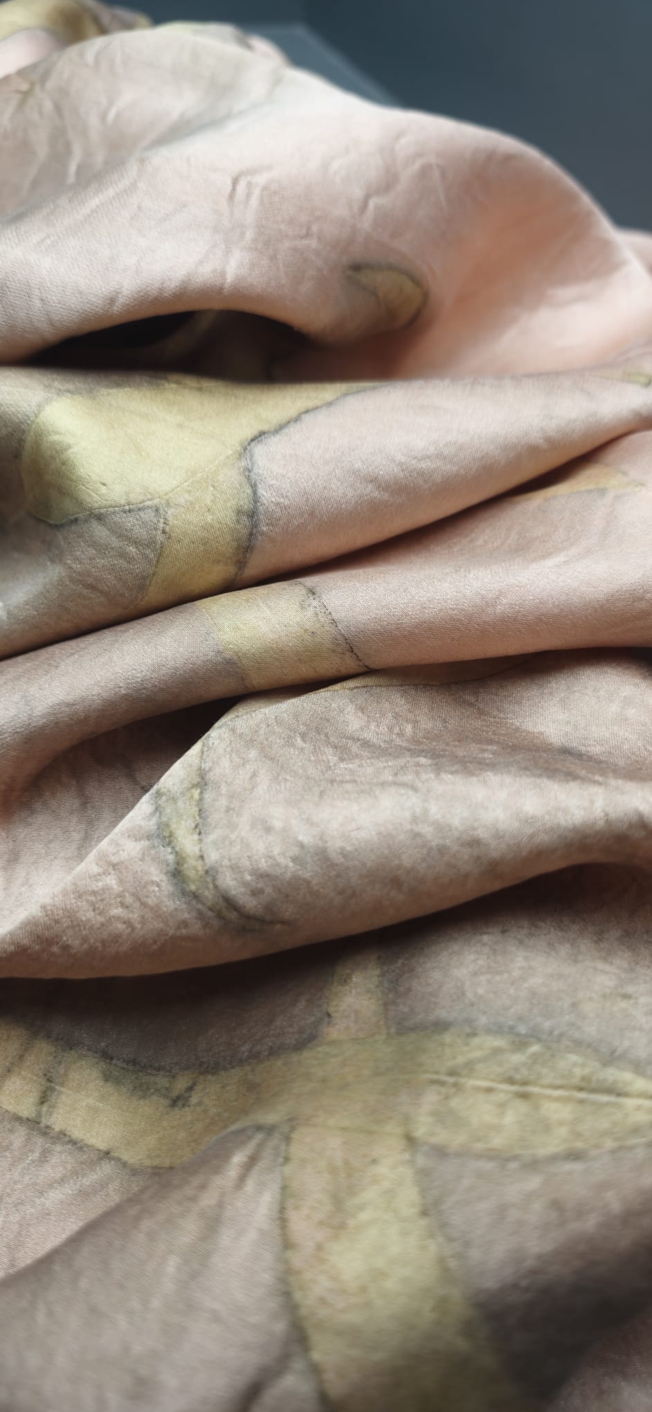 Natural%20Dyed%20Ecological%20Printed%20100%%20Silk%20Satin%20Fabric%20(170x43%20cm)