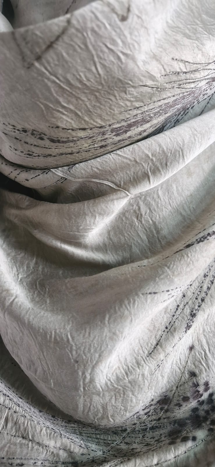 Natural%20Dyed%20Ecological%20Printed%20100%%20Silk%20Satin%20Fabric%20(170x65%20cm)