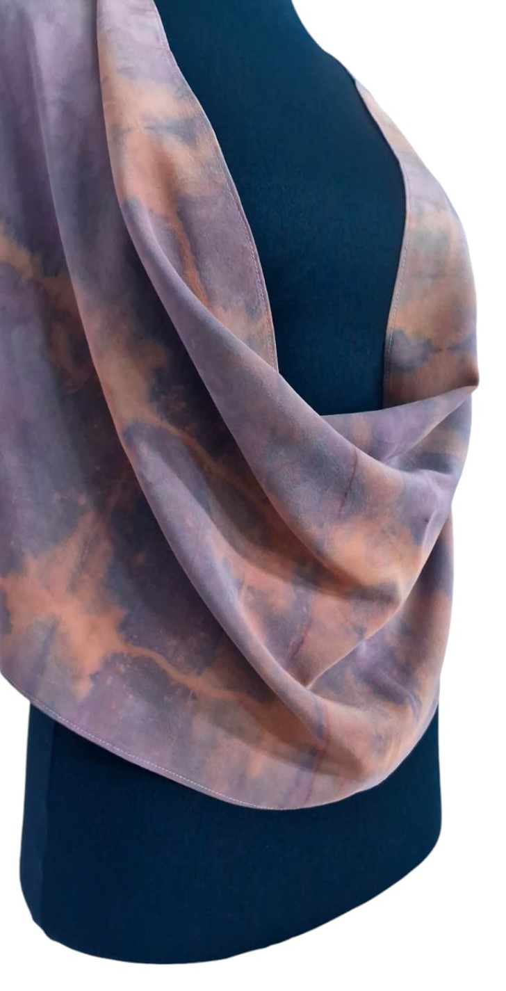 Natural%20Dyed%20100%%20Silk%20Mongolian%20Fabric%20(130x40%20cm)